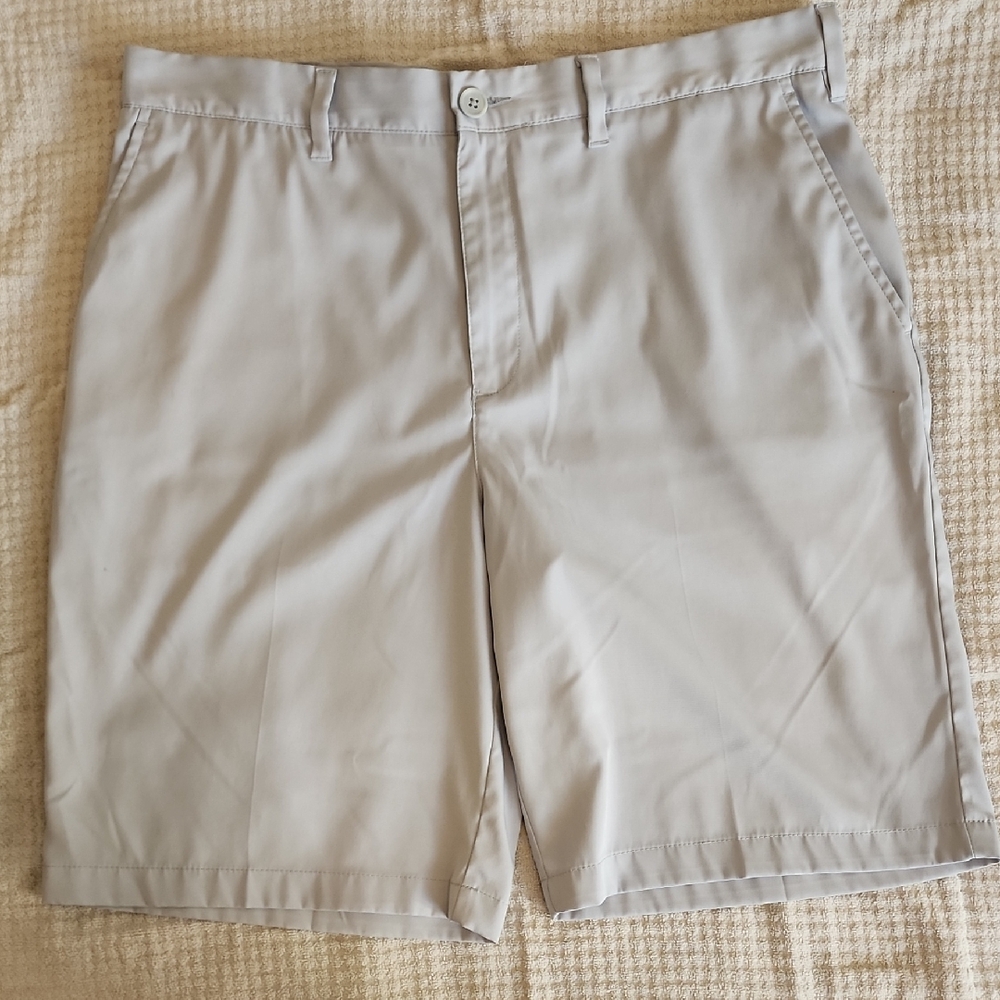BCG Men's Light Gray Flat Front Golf Shorts
